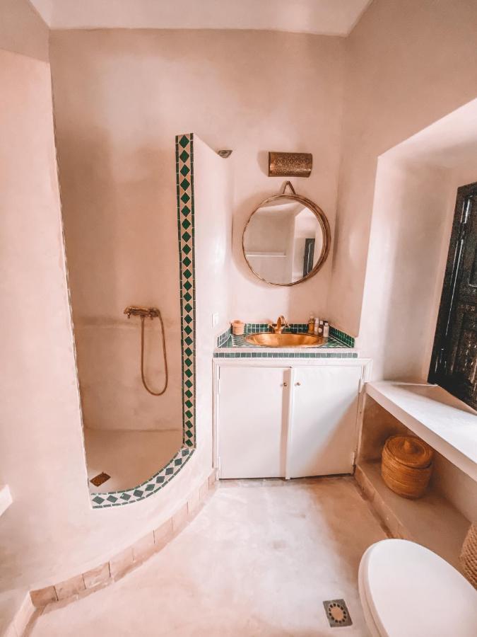 Riad Nanou - Private Riad With Pool & Rooftop มาร์ราเกช ภายนอก รูปภาพ