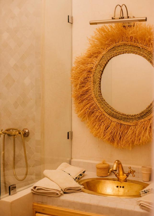 Riad Nanou - Private Riad With Pool & Rooftop มาร์ราเกช ภายนอก รูปภาพ