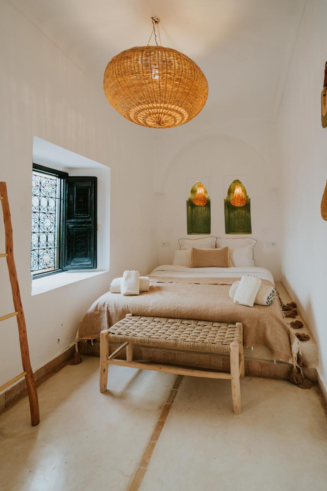 Riad Nanou - Private Riad With Pool & Rooftop มาร์ราเกช ภายนอก รูปภาพ